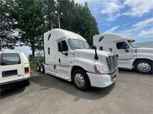2015 FREIGHTLINER CASCADIA 125 8027324928